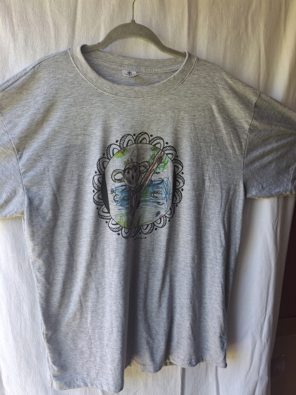 Men's Gray Short-Sleeve Graphic Tee with Monkey Motif